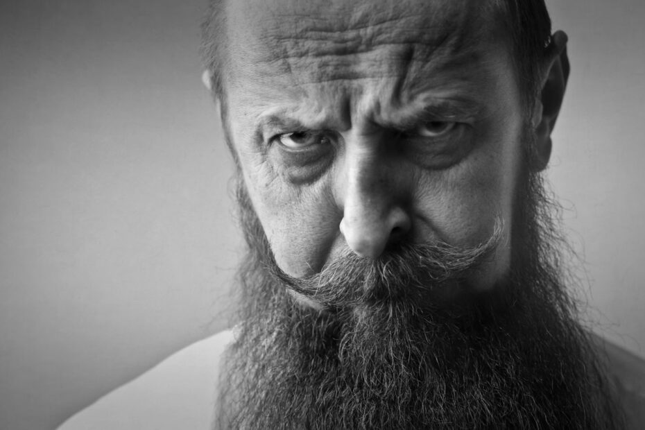 Dlaczego nie potrafisz nauczyć się języka? Masz 4 wrogów - gosc z broda